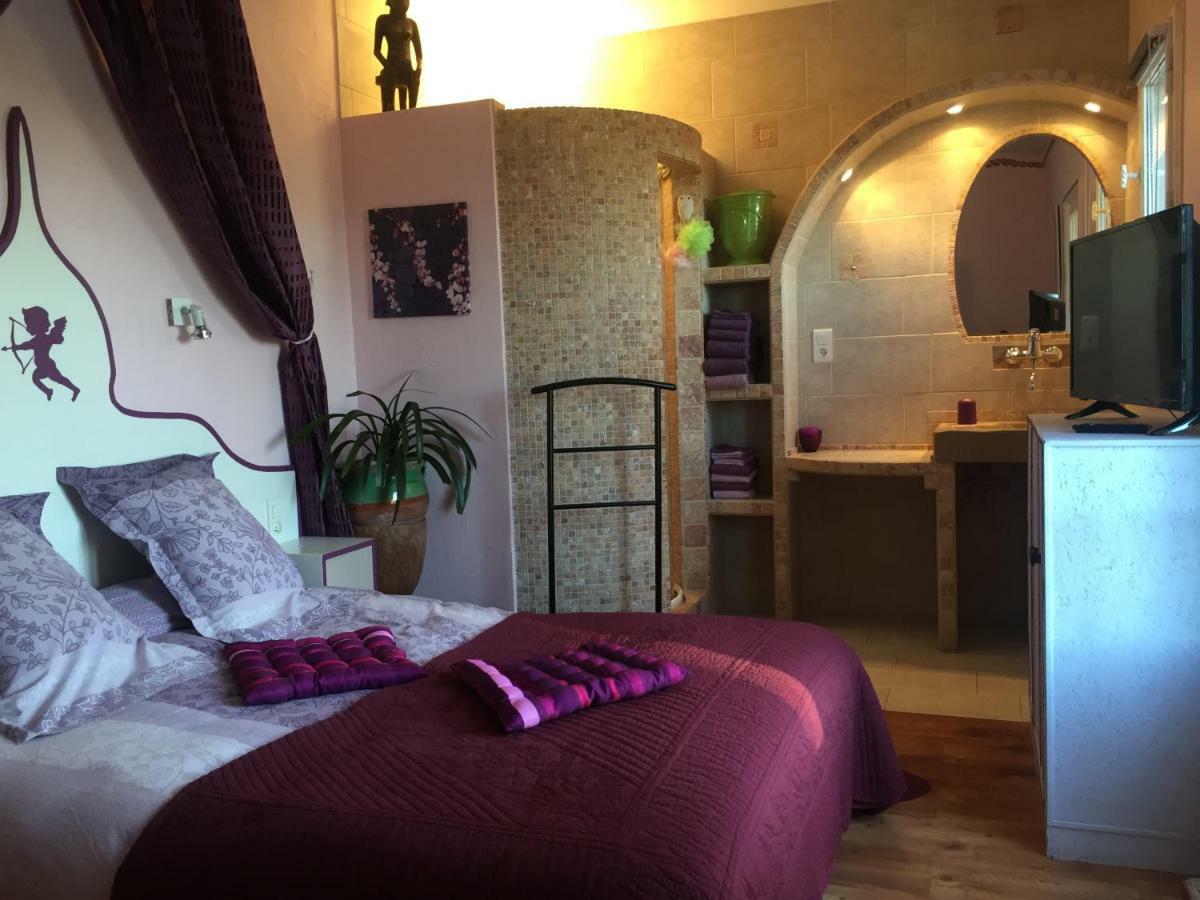 Mas De La Croix Hotel Saint-Christol-les-Ales Luaran gambar